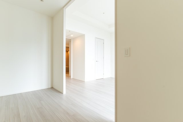 Brillia Tower 堂島（ブリリアタワー堂島）の洋室