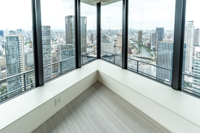 Brillia Tower 堂島（ブリリアタワー堂島）の居間・リビング