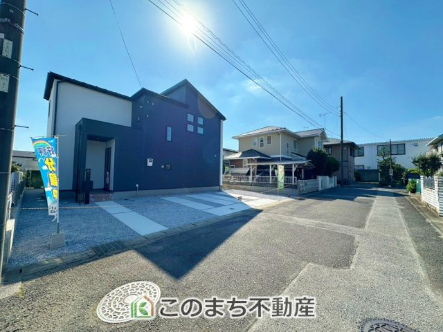 グラファーレ宇都宮市針ヶ谷町2期の前面道路含む現地写真|前面道路は交通量が少なく、運転が苦手な方でも落ち着いて出し入れ出来ます☆
