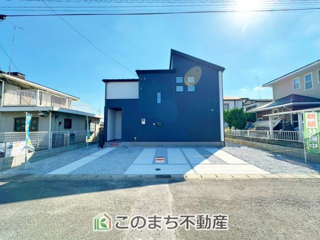 グラファーレ宇都宮市針ヶ谷町2期の駐車場|お車並列３台分ご用意しております♪
