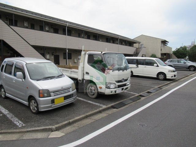 サンガーデンAの駐車場