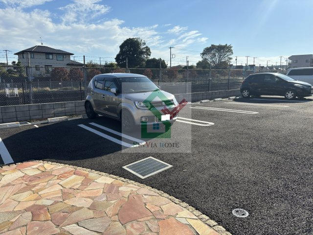 ジュネスAの駐車場