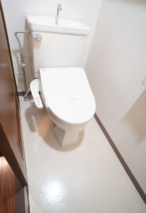 T’s garden東陽町のトイレ|落ち着いた色調のトイレです