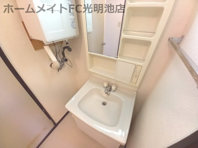ハイツ鴨谷台B棟の洗面所