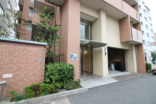 レイセニット江坂の外観