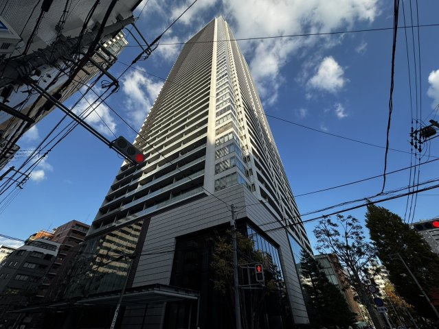 大阪ひびきの街　ザ・サンクタスタワーの外観