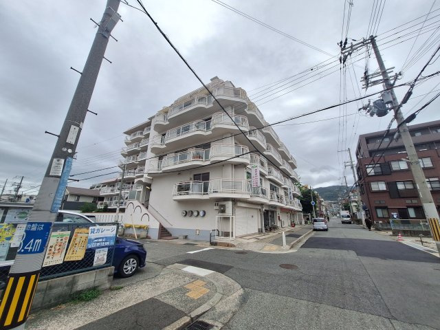 摂津コーラルハイツの外観
