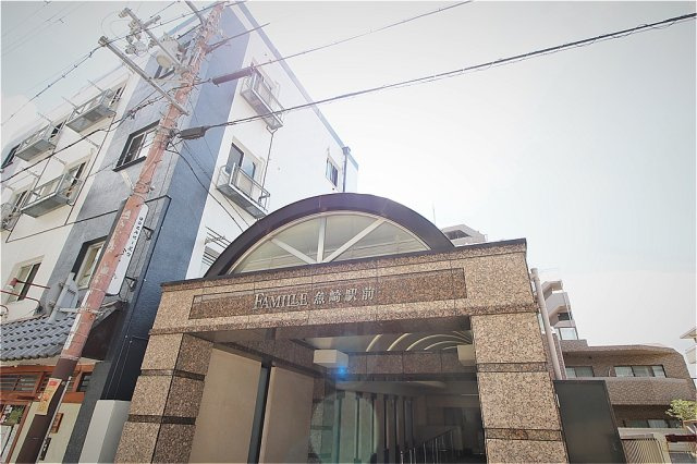 ファミール魚崎駅前の外観