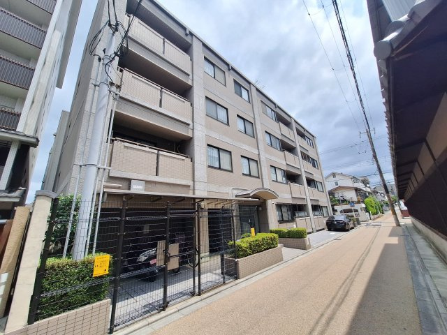 ロイヤル伏見桃山の外観