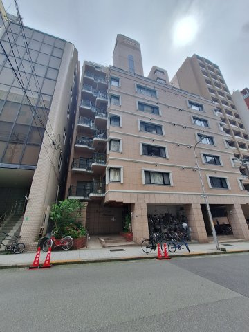 ロイヤルコーポ大手門の外観