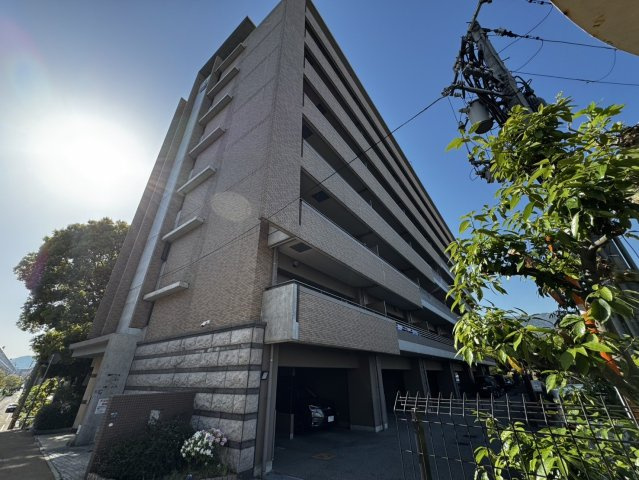 ネバーランド御影石屋川公園の外観