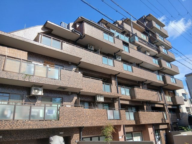 ビバリーハウス本山の外観