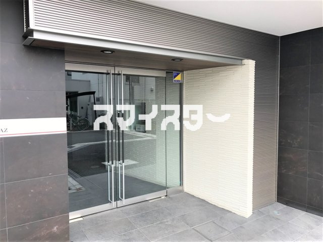 立川市曙町１丁目の賃貸マンションのエントランス