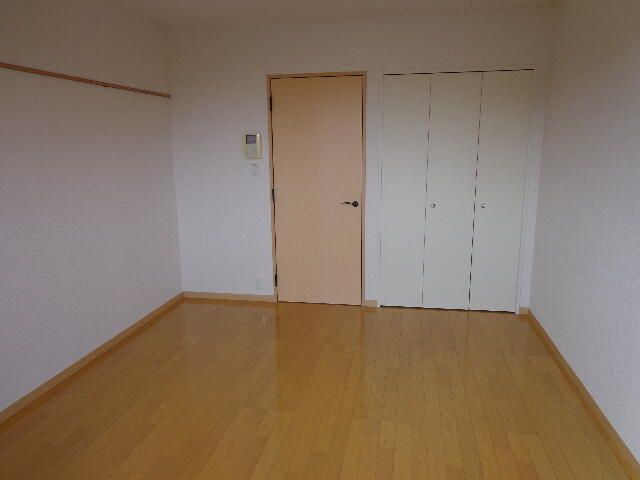 横浜市青葉区榎が丘のアパートの内装