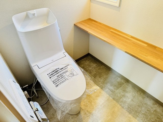 八王子市　南陽台　中古戸建てのトイレ|～暖房温水洗浄機能付きトイレ　冬場は特に嬉しい機能ですね～