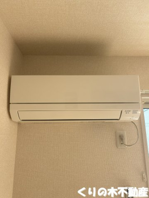 【設備】 | フォレストB棟 | リビングのエアコンです