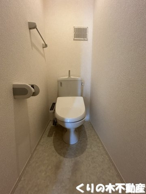 【トイレ】 | フォレストB棟 | 落ち着いた色調のトイレです