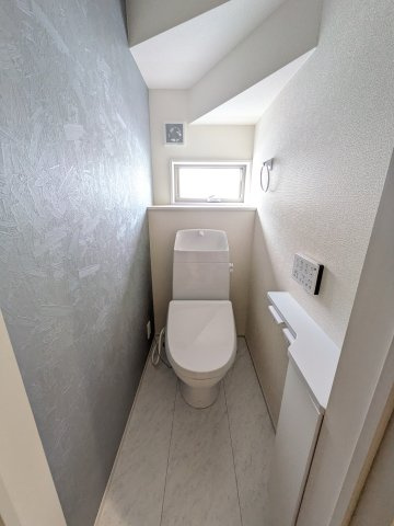 ☆新築デザイナーズ分譲　【いわき市平南白土　全６棟】　4号棟のトイレ|落ち着いたトイレです