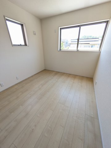 【常磐上湯長谷町第2／１号棟】オシャレなデザイナーズ新築戸建♪　の洋室|コンパクトで使いやすい洋室です
