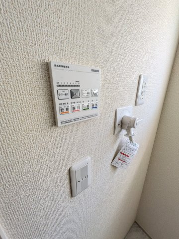 いわき市泉町滝尻第2　7号棟　＼デザイナーズ新築一戸建てが誕生／の防犯設備|◆浴室乾燥暖房機◆　毎日の疲れを癒す広々とした浴室は、足を伸ばしてゆっくりとくつろげます♪　好きな音楽を聴いたり、動画を見たり、半身浴をして　自分だけの癒し時間が楽しめますね！

