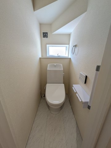 いわき市泉町滝尻第2　7号棟　＼デザイナーズ新築一戸建てが誕生／のトイレ|シンプルで使いやすいトイレです