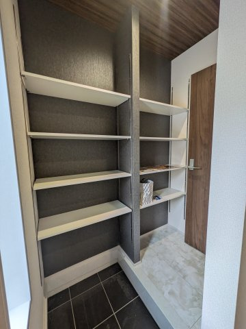 ☆新築デザイナーズ分譲　【いわき市平南白土　全６棟】　5号棟の収納|こまごまとしたものを収納できそうですね