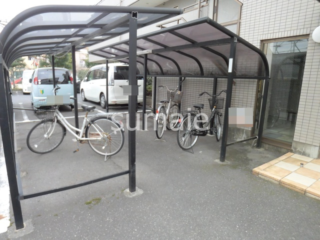 エスポワール奥戸のその他共用部分|屋根付き駐輪場