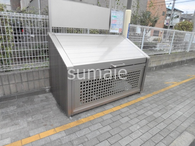 エスポワール奥戸のその他共用部分|ゴミ置き場です