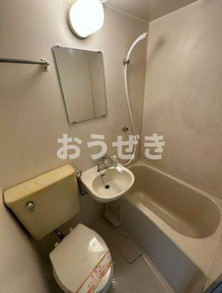 ウィンベルソロ横浜阪東橋１号館の浴室