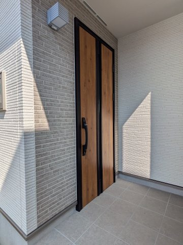 ◇佐糠町東一丁目　2期◇　2号棟　オール電化の新築建売住宅　　日当たり良好♪の玄関|シンプルで使いやすい玄関です