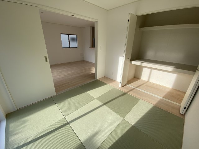 【金山町東台第10／2号棟】　4台駐車OK☆開放感のある間取りの4LDK物件！の和室|同施工◆和室の写真です◆　お泊りに来た親戚や来客時、ちょっと横になりたい時にあると便利です♪　和の雰囲気が心を落ち着かせてくれますね♪