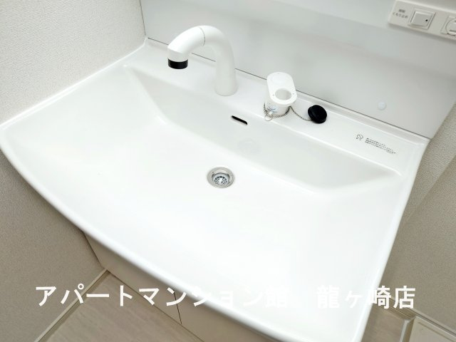 アンフィニアムールⅡの駐車場