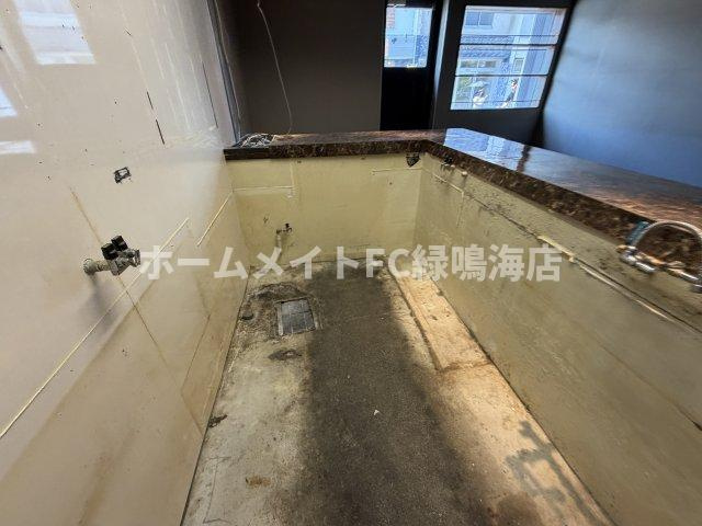 野並２店舗(P2台分込)の駐車場