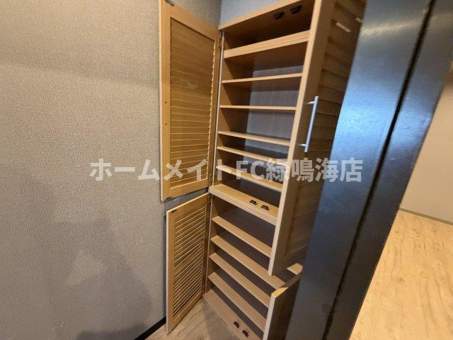野並２店舗(P2台分込)の収納