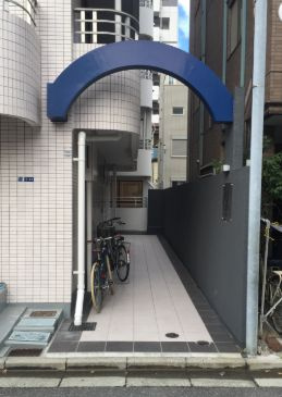 ユーコート住吉のエントランス|建物の内部です