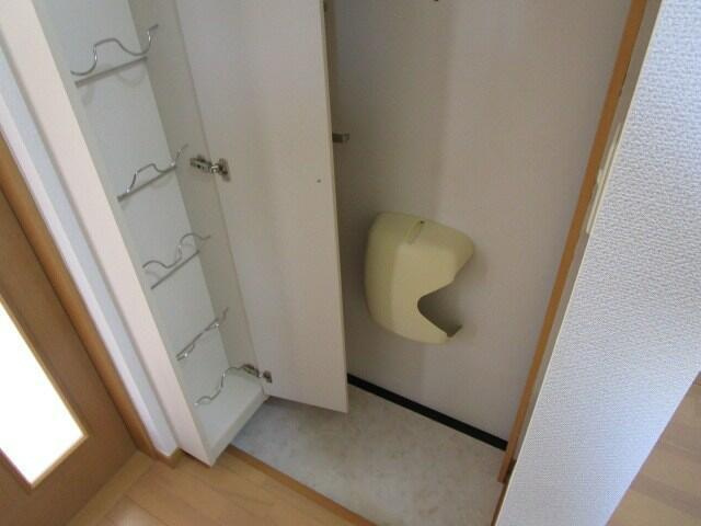 サンライズ椿の収納|シューズボックス