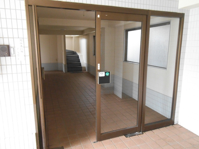 北赤羽マンションのロビー|いつも掃除されたマンション入口♪