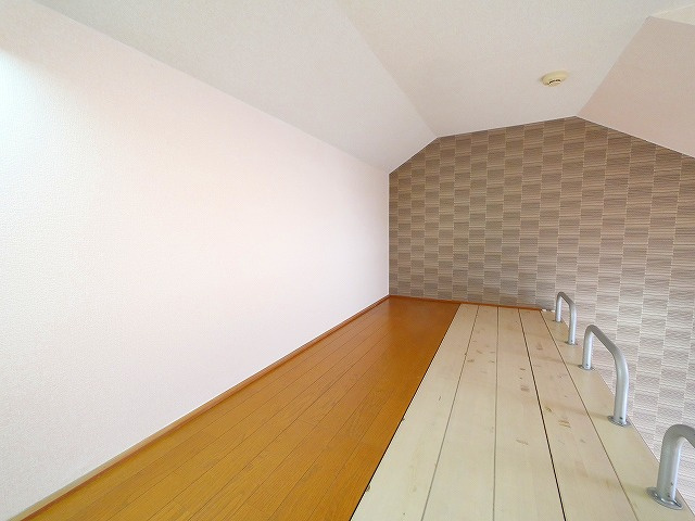 シャンポール 山添の内装|ロフト付きのお部屋です。