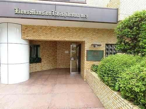 ライオンズマンション小石川第3のエントランス|建物の内部です