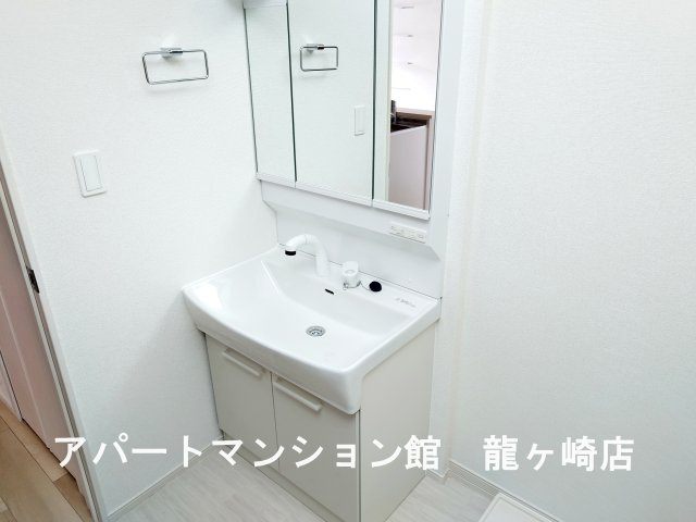 アンフィニアムールⅡの独立洗面台