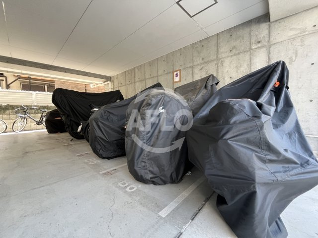 セレニテ江坂四番館の設備|SERENiTE江坂四番館　バイク置き場