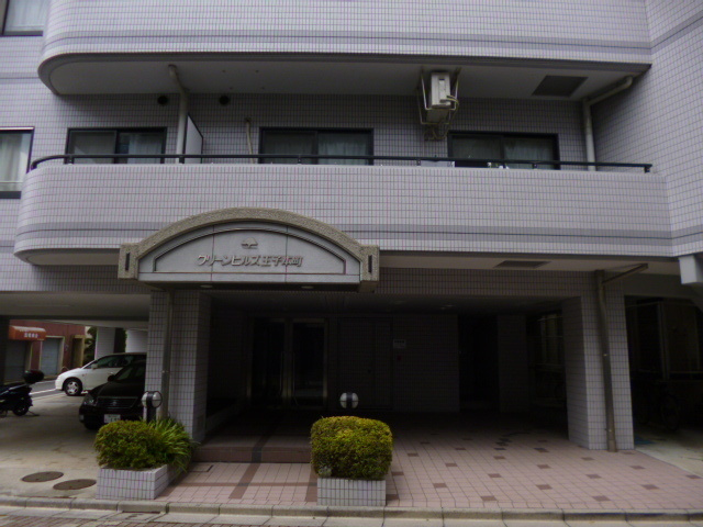 グリーンヒルズ王子本町の外観|好感の持てるエントランスです♪