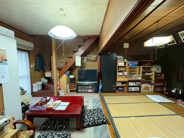 秋月の居間・リビング