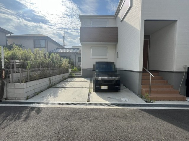 甲田4丁目貸家の駐車場