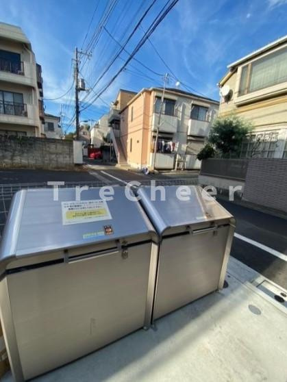 ラ・テール池袋の駐車場
