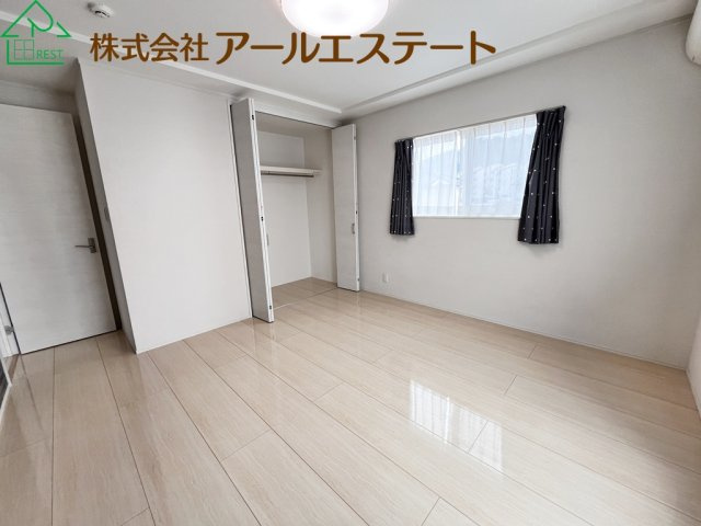 姫路市青山西3丁目　　中古戸建の洋室