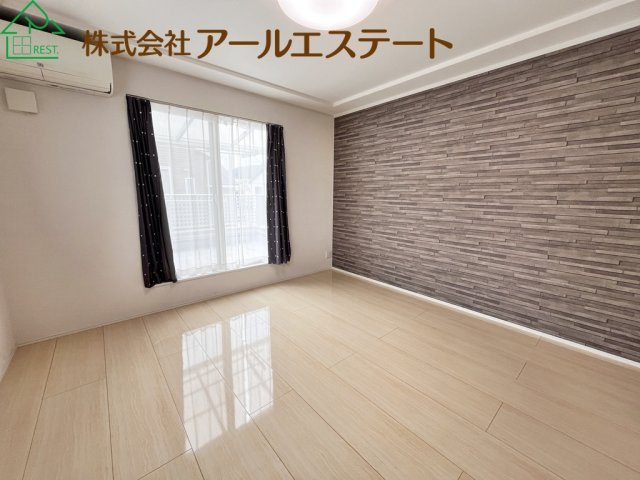 姫路市青山西3丁目　　中古戸建の洋室