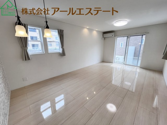 姫路市青山西3丁目　　中古戸建の居間・リビング