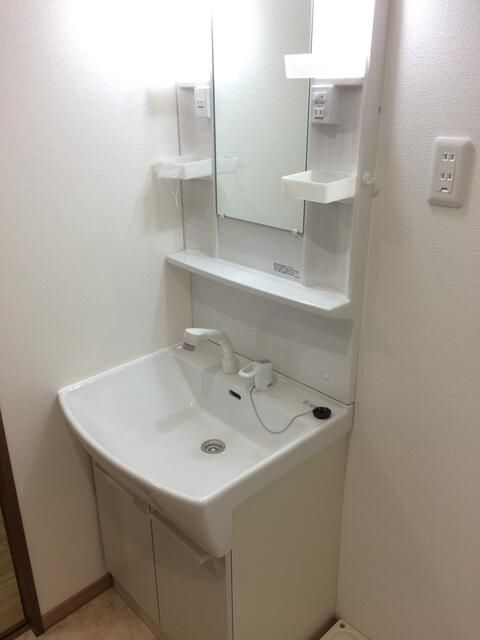 卓巳コーポの独立洗面台