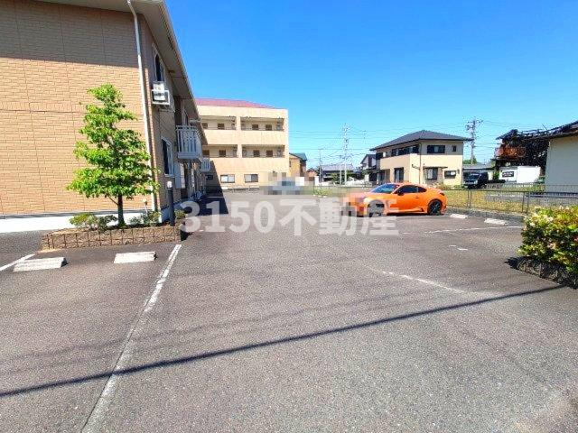グリーンハイムの駐車場